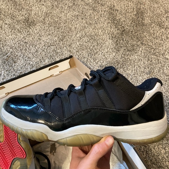 Air Jordan 11 low retro - Picture 5 of 7